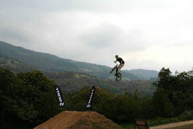Volando en bici